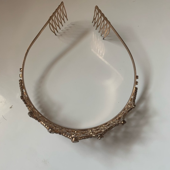 Faux Tiara - Picture 2 of 2